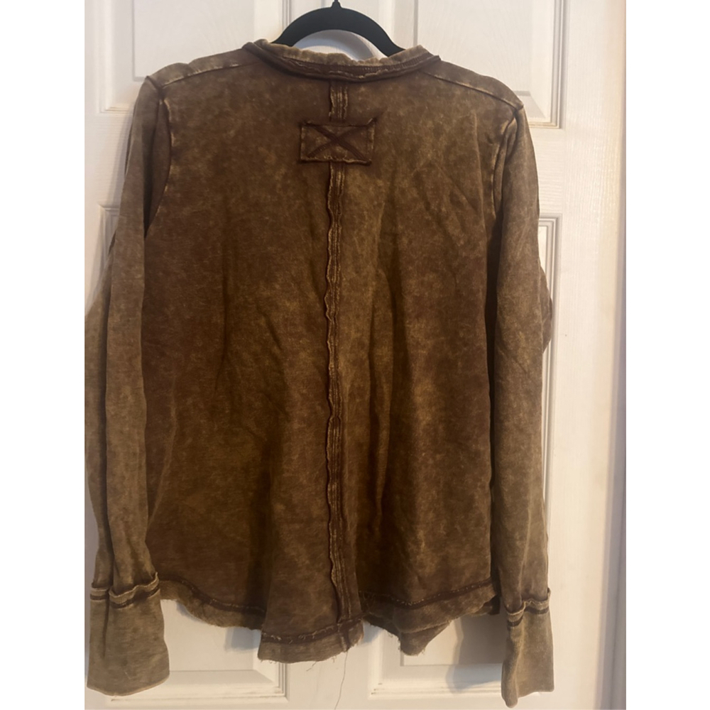Women's ZENANA Brown Long Sleeve Henley Tee L - Picture 2 of 3